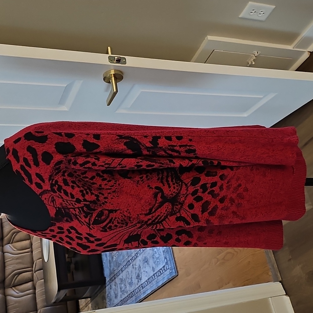 Sweater - Picture 6 of 16